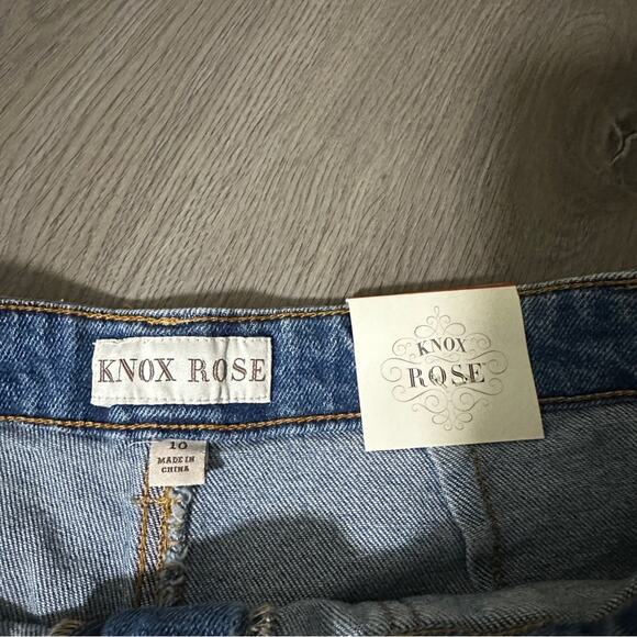 Knox Rose‎ Light Wash Embroidered Side Pockets Raw Hem Mid Rise Shorts Sz 10 NEW - Picture 6 of 10